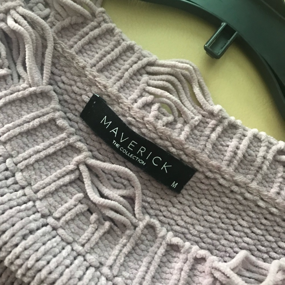 Distressed Sweater - Picture 6 of 6